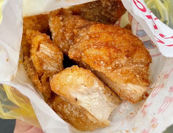 台北大安區推薦「桔子醬味雞排」六張犁美食必吃，獨家秘製的桔醬沾上邪惡雞排，炸工一流超欠吃！