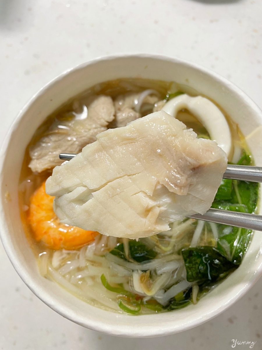台北松山區美食「鴻圓越式河粉」隱身巷弄裡的道地越南河粉，湯頭甘甜味美，平價好滋味！