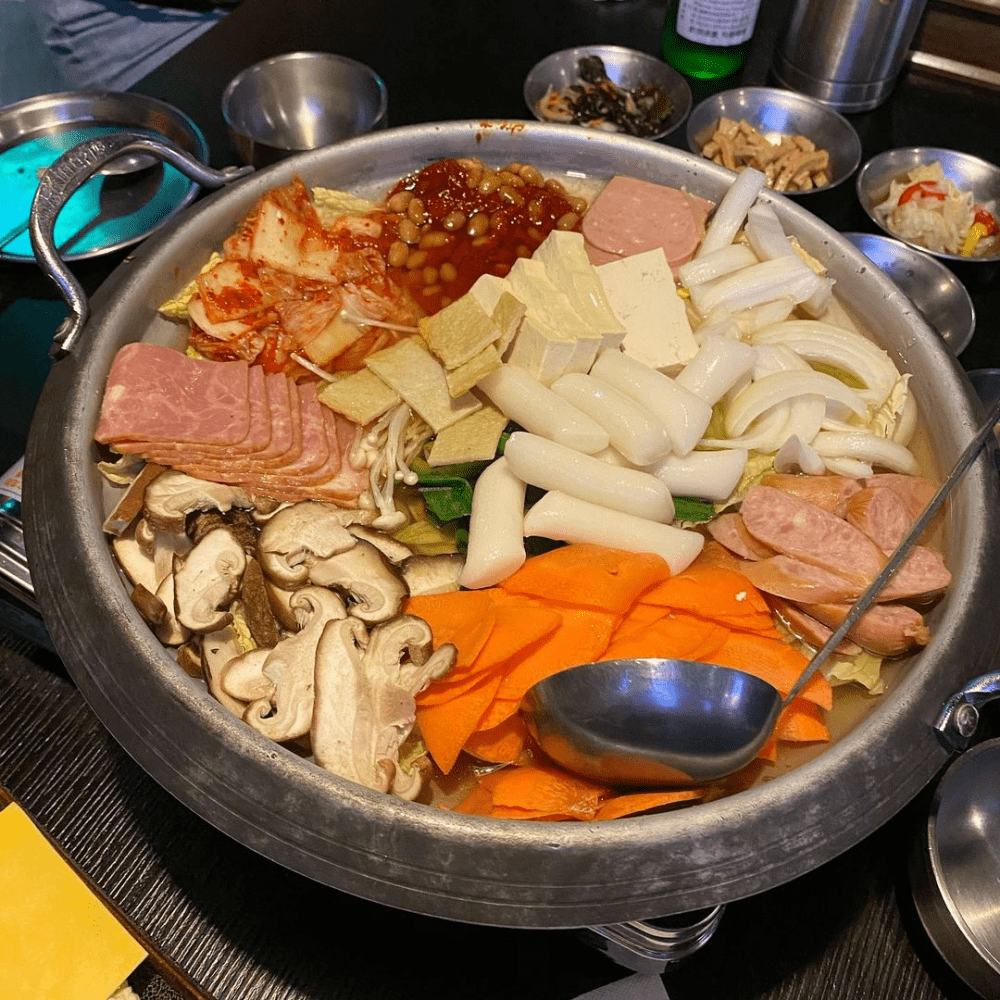 台北東區美食「Pocha 韓式熱炒 포차」道地南韓國民料理，這裡的熱炒就是要配燒酒呀！