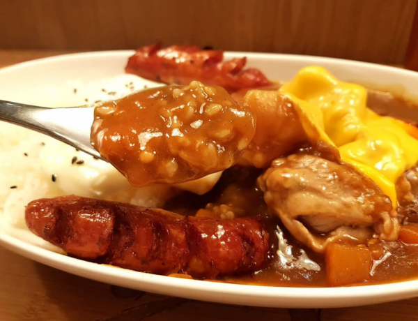台北美食推薦「佐藤咖哩」超濃郁經典日式咖哩，吃一口就停不下來的好滋味