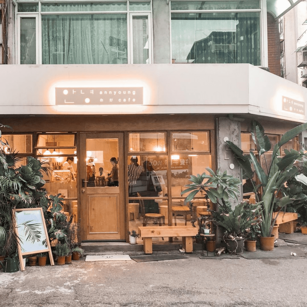 東區巷弄咖啡廳「Annyoung Cafe」歐爸、歐膩都在這，韓系質感外觀超吸睛！