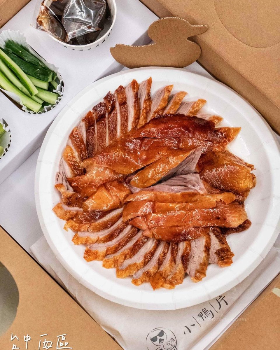 台中西區美食推薦「小鴨片」烤鴨皮脆多汁，防疫美食餐再宅也要吃烤鴨！