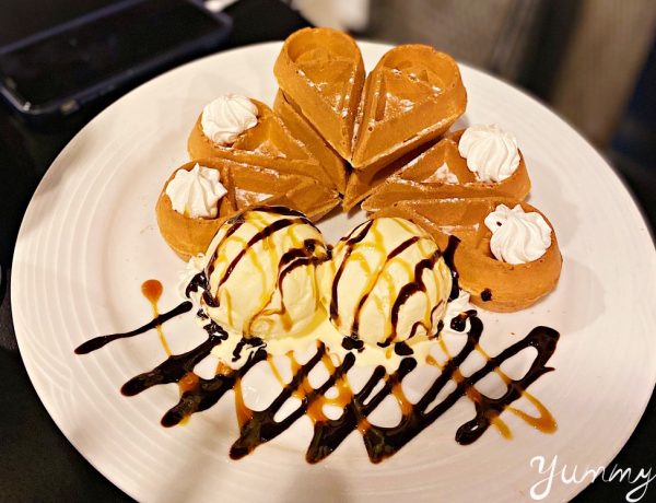 台北咖啡廳推薦～「立裴米緹咖啡館 L’apre’s midi Cafe’」超好吃的麻糬鬆餅讓人想一吃再吃～