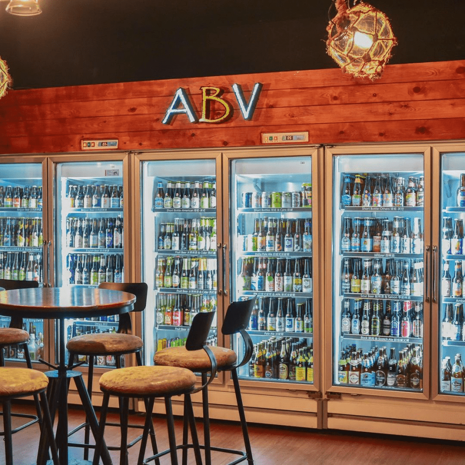 台北美食推薦「ABV Bar & Kitchen精釀啤酒餐廳」上百款啤酒帶你環遊世界、周遊列國！