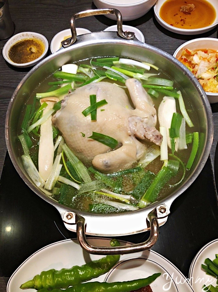 台北東區韓式料理孔陵一隻雞，韓國排隊名店在忠孝復興站就能吃到啦！