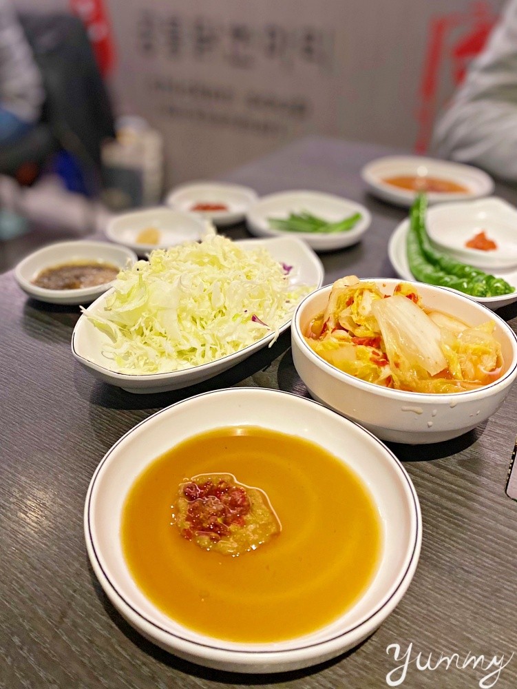 台北東區韓式料理孔陵一隻雞，韓國排隊名店在忠孝復興站就能吃到啦！