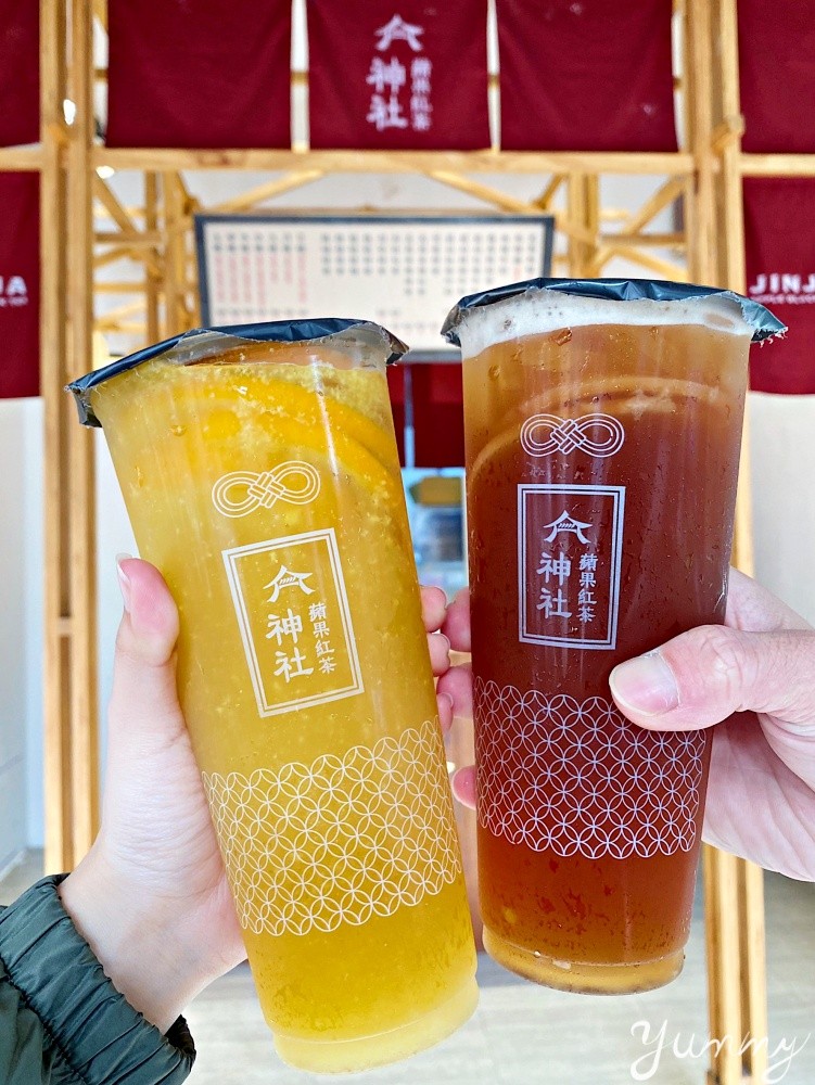 台中北區手搖飲推薦「神社蘋果紅茶」以日本神社為主題的飲料店，完熟林檎必喝！