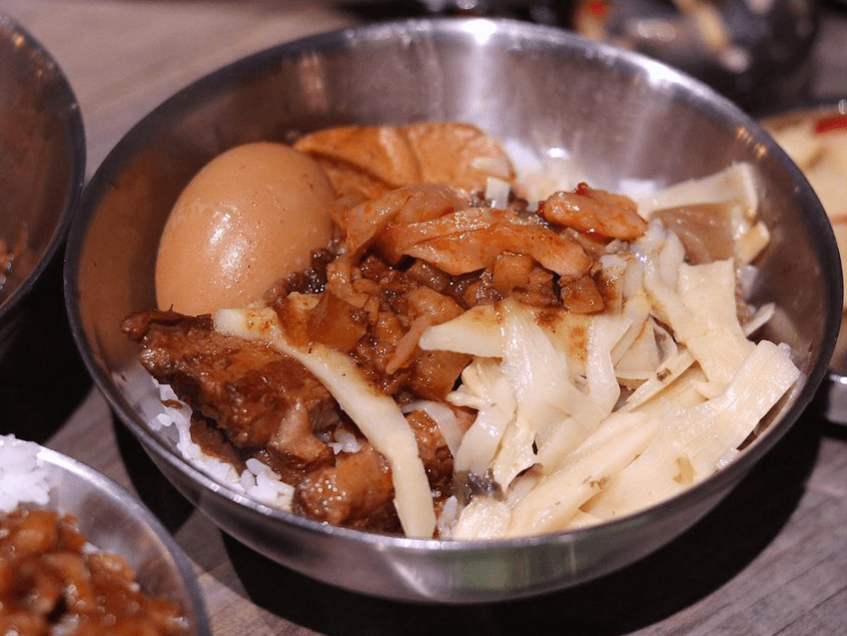 南門市場必吃「捌玖玖滷肉飯」一碗樸實滷肉飯 讓你一吃難忘